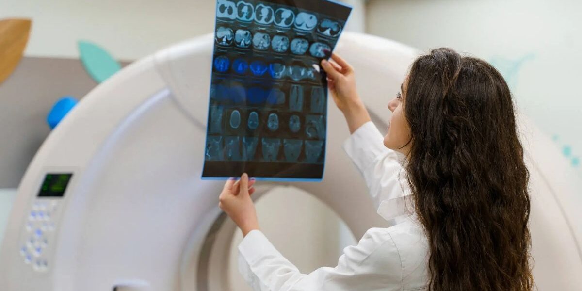 ¿Cuánto dura la carrera de Bioimágenes? ¿Cuánto dura la carrera de Bioimágenes? Estudiantes de formación en diagnóstico por imágenes