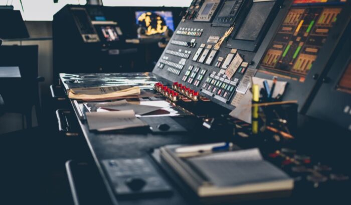 ¿De qué trabaja un ingeniero en Sistemas? Profesional tecnológico en áreas de software, datos y ciberseguridad