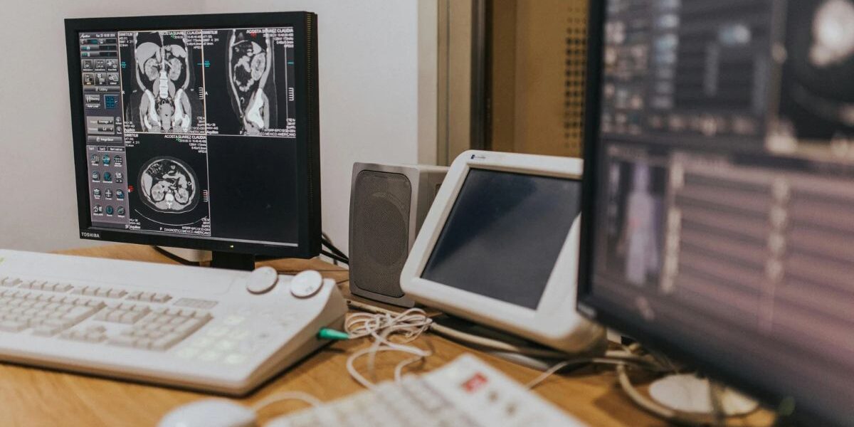 Dónde estudiar Radiología en Buenos Aires: Tecnicatura Universitaria en Radiología de UDEMM.