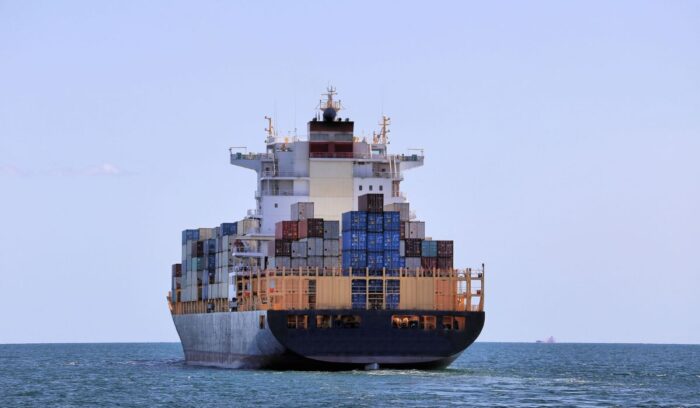 Estudiar Administración Naviera para formarse en gestión empresarial, logística y transporte marítimo internacional.